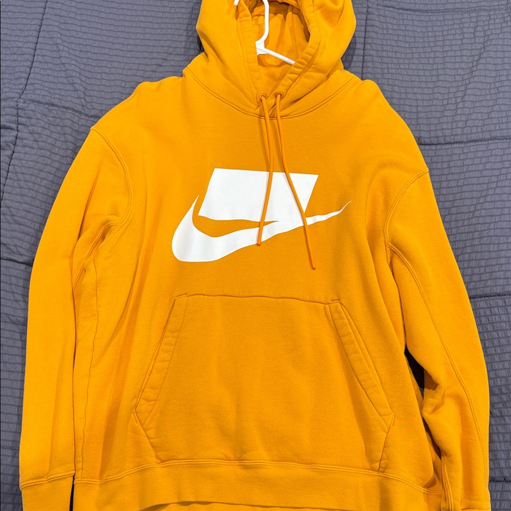Nike Men's Gold/White Pullover Hoodie